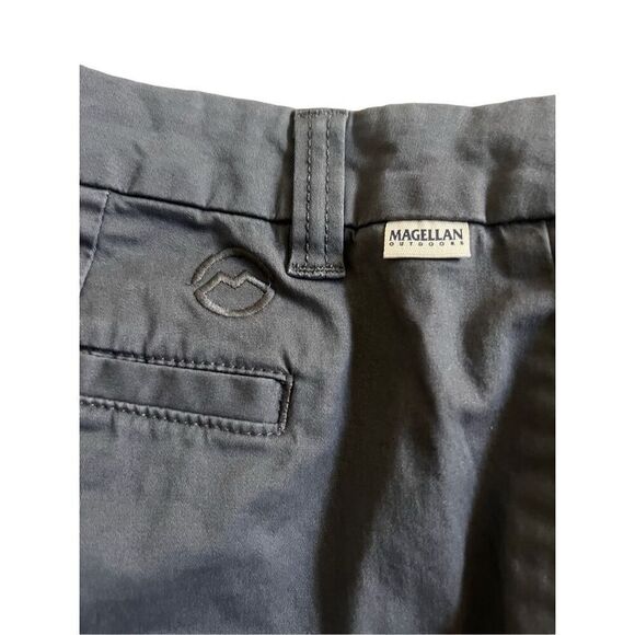 Magellan flat front shorts size S - Picture 4 of 10